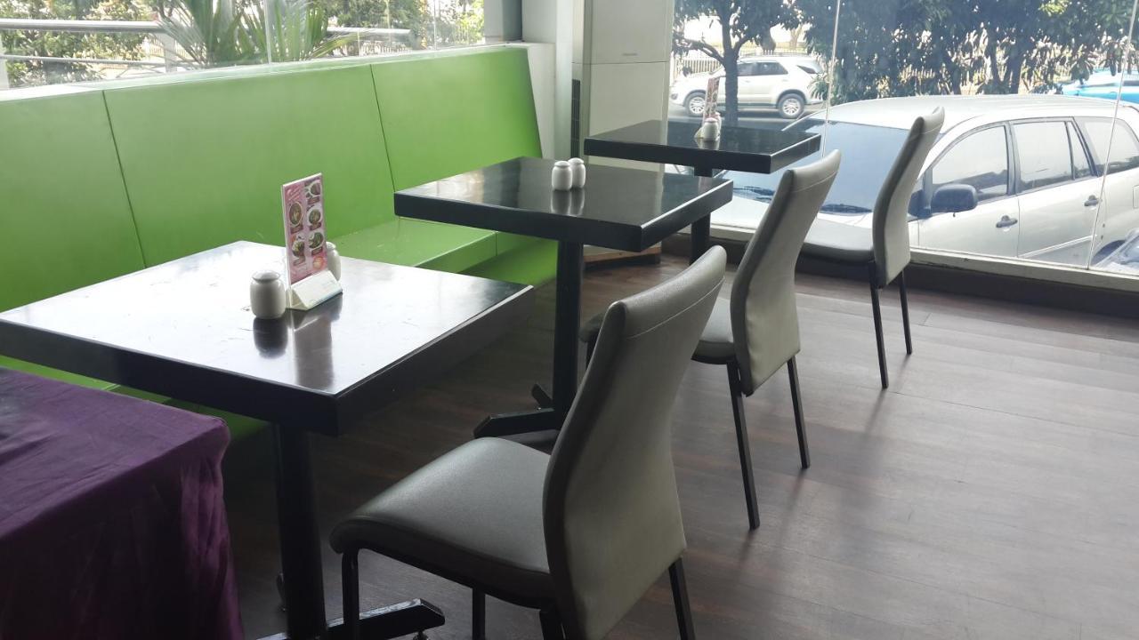 Favehotel Pluit Junction Giacarta Esterno foto