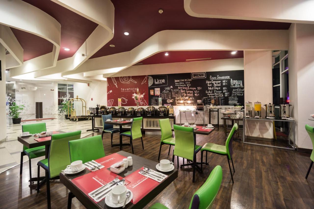 Favehotel Pluit Junction Giacarta Esterno foto