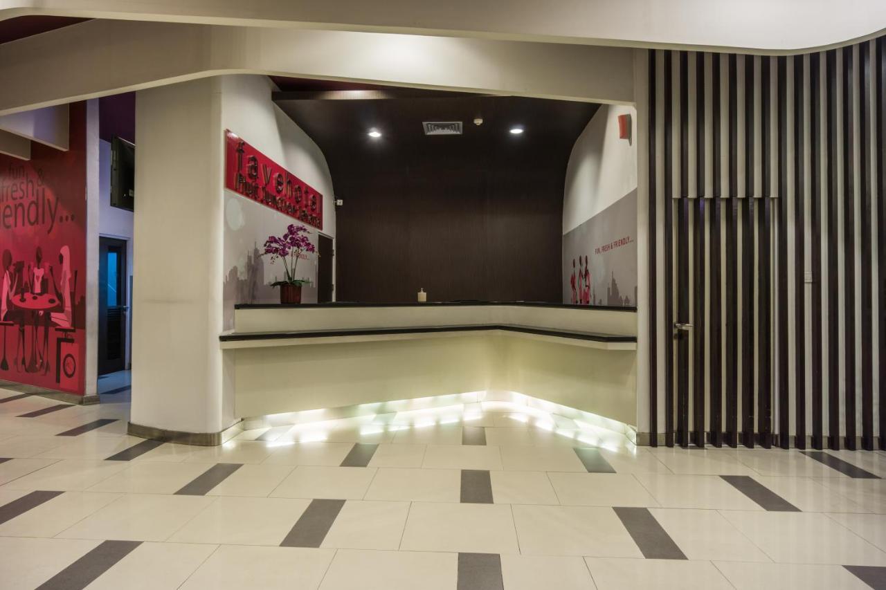Favehotel Pluit Junction Giacarta Esterno foto