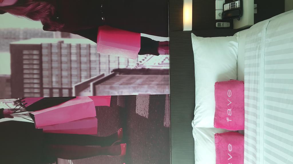 Favehotel Pluit Junction Giacarta Esterno foto