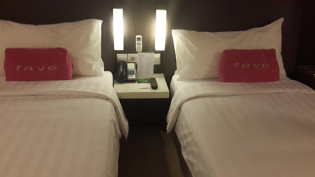 Favehotel Pluit Junction Giacarta Esterno foto