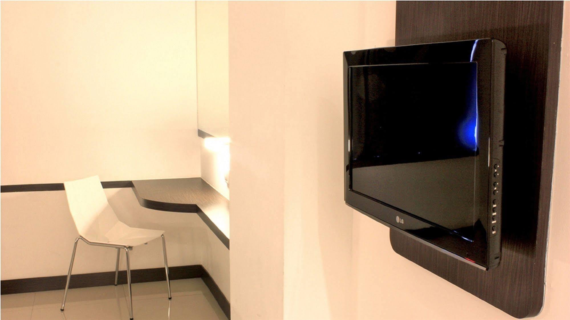 Favehotel Pluit Junction Giacarta Esterno foto